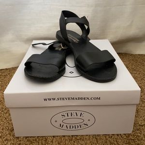 Steve Madden DONDDI BLACK LEATHER Sandal